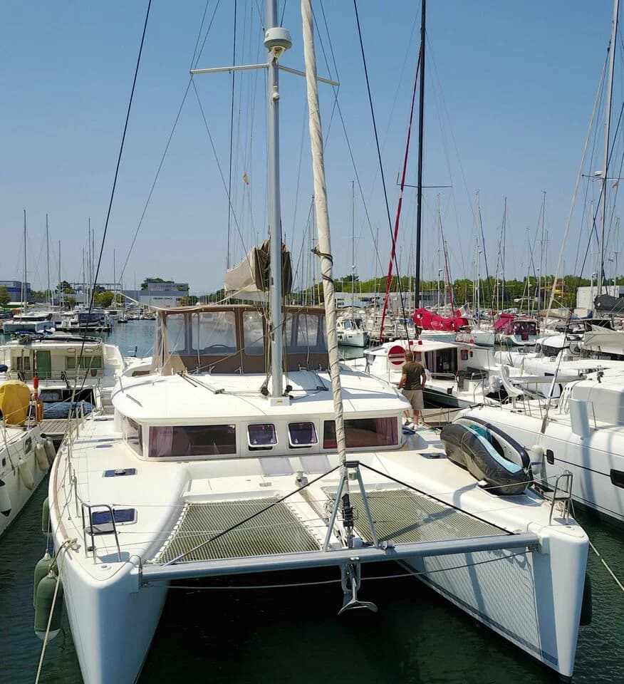 Lagoon 450 F
