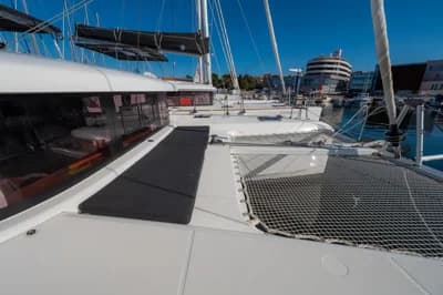 Lagoon 42 2