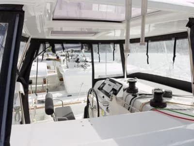 Lagoon 42 5