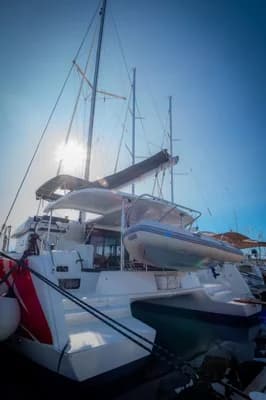 Lagoon 42 2