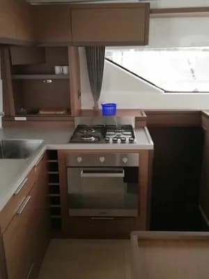 Lagoon 50 5
