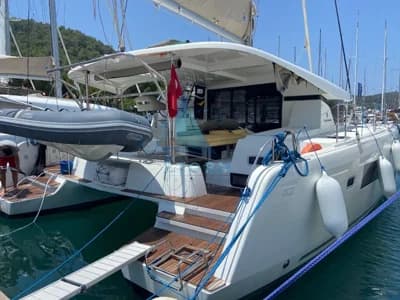 Lagoon 42 2