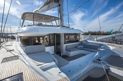 Lagoon 60 5