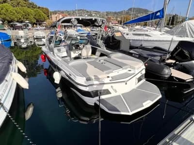 MasterCraft XT23 | 2017 | gris & blanc 3