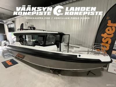 Buster Magnum Cabin 4