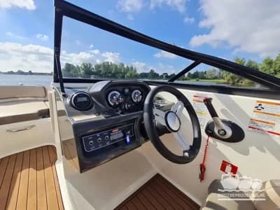 Bayliner VR6 Bowrider 5