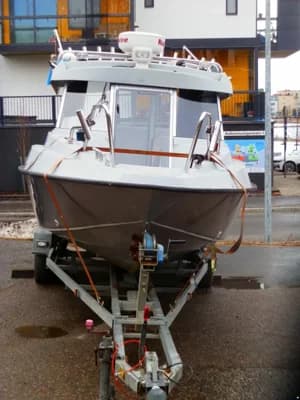 Buster XXL Cabin 2