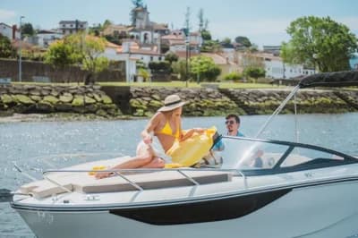 Bayliner C21 OUTBOARD 3