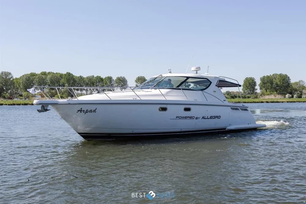 Tiara 4300 Sovran