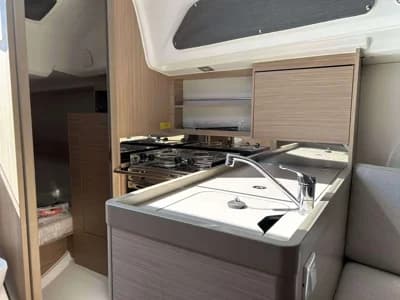 Bénéteau Oceanis 30.1 4