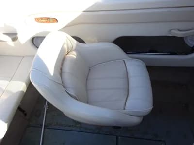 Sea Ray 200 OVS 2