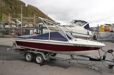 Bayliner MUTINY 3
