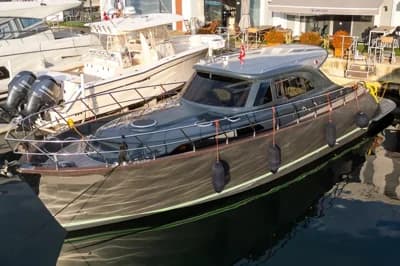 Custom 14M Lobster 2
