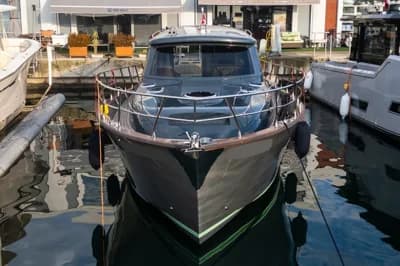 Custom 14M Lobster 3