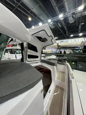 Axopar 38 Cross Cabin 3