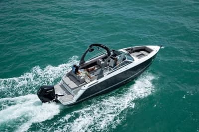 Four Winns H6 Outboard bowrider 2