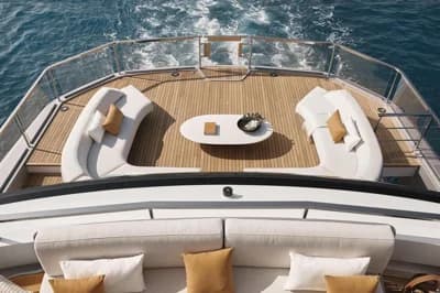 Azimut Grande Trideck 4