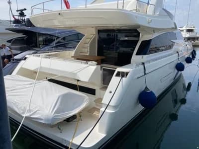 Ferretti 720 2