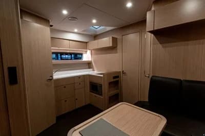 Bavaria SR41HT 4