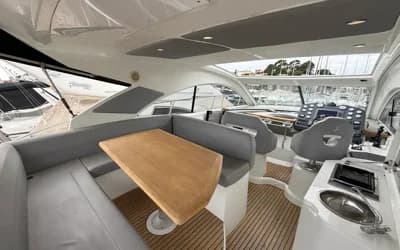 Bénéteau Monte Carlo 42 Hard Top 3