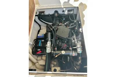 1985 Bertram 28 Bahia Mar 5