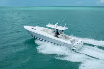 2015 Intrepid 400 Cuddy 3