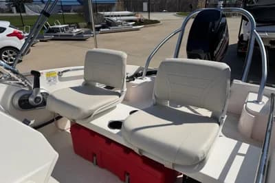 2018 Boston Whaler 150 Super Sport 5