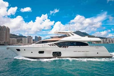 Ferretti 870 2
