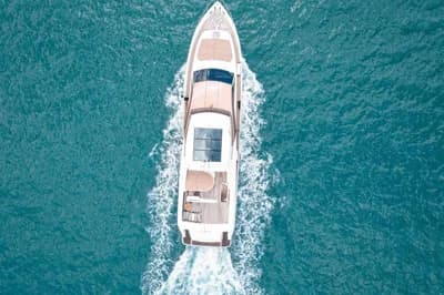 Ferretti 870 3