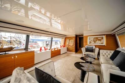 Ferretti Custom Line Navetta 28 3