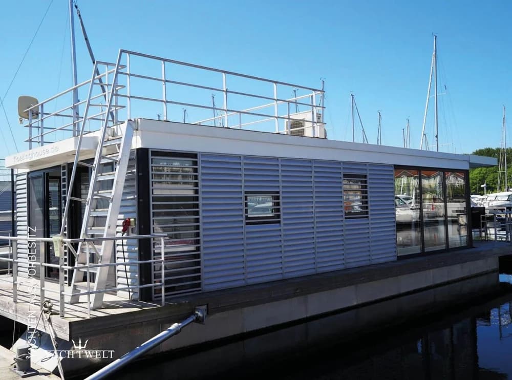 Floating House Hausboot 44