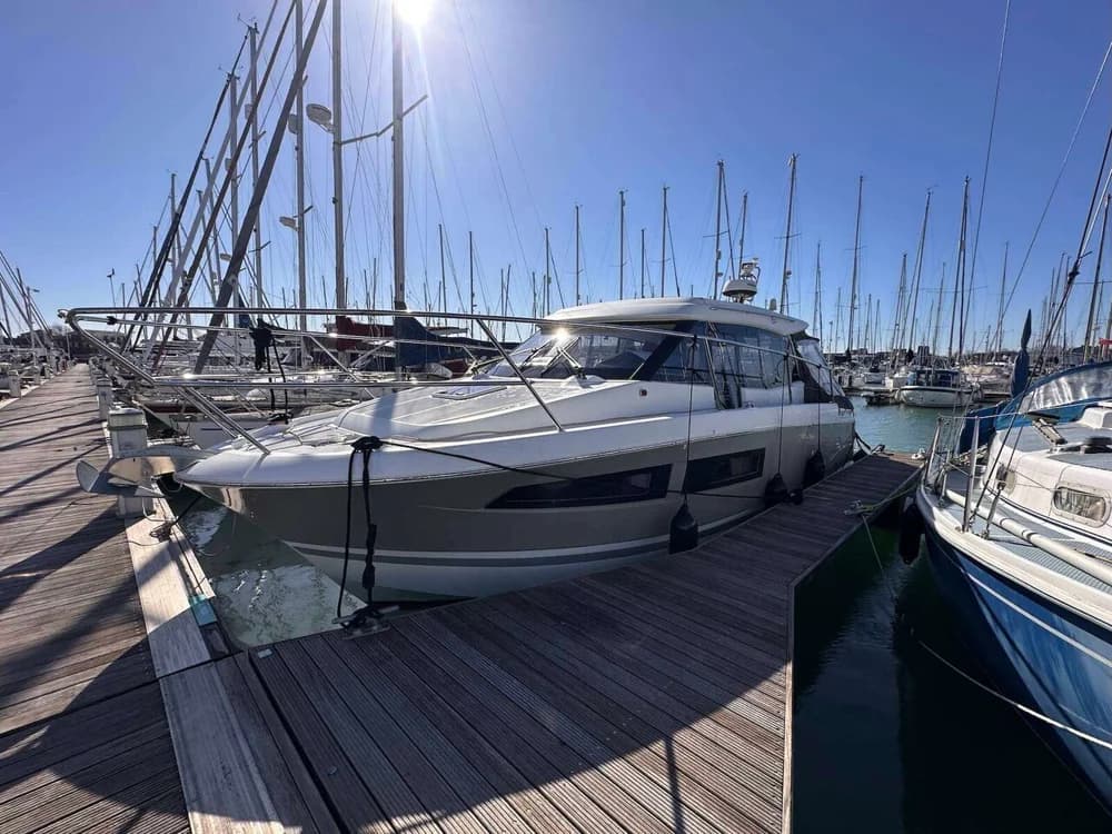 Jeanneau NC 9