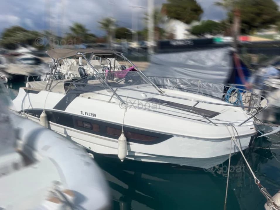 Bénéteau Flyer 8.8 Sundeck