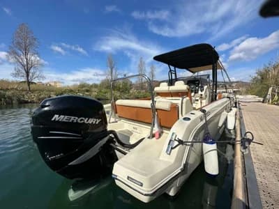 Invictus 270 FX 4