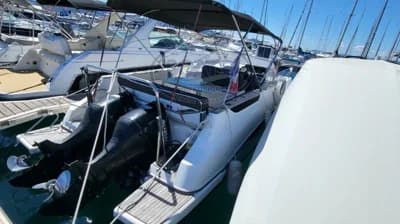 Bénéteau Flyer 8.8 Sundeck 2