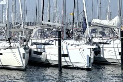 Beneteau Oceanis 40.1 2