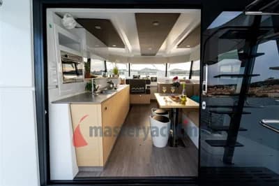 Fountaine Pajot MY 37 4