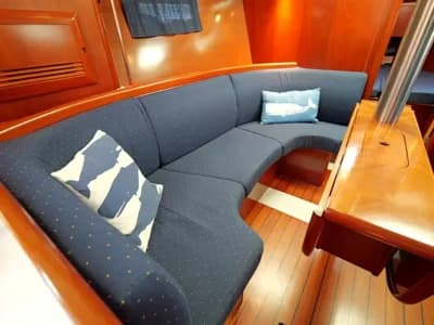 2004 Beneteau Oceanis Clipper 373 Boat for Sale in Oban 3