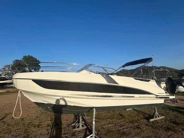Bénéteau Flyer 8.8 Sundeck