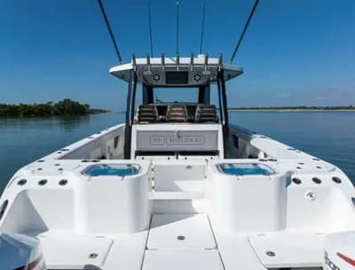 AQUILA 36 MOLOKAI 3