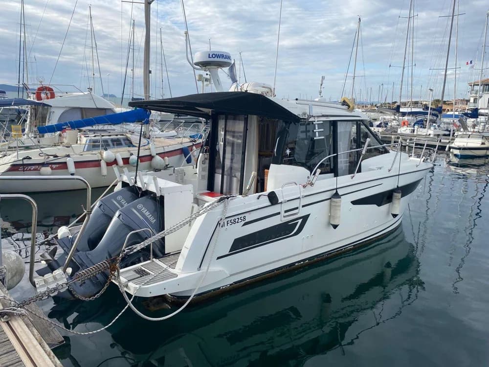 Jeanneau Merry Fisher 895