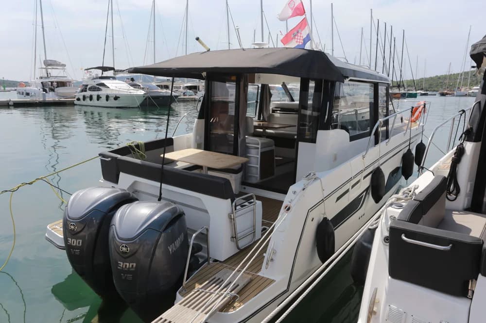 JEANNEAU MERRY FISHER 1095