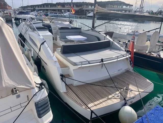 WINDY 39 CAMIRA