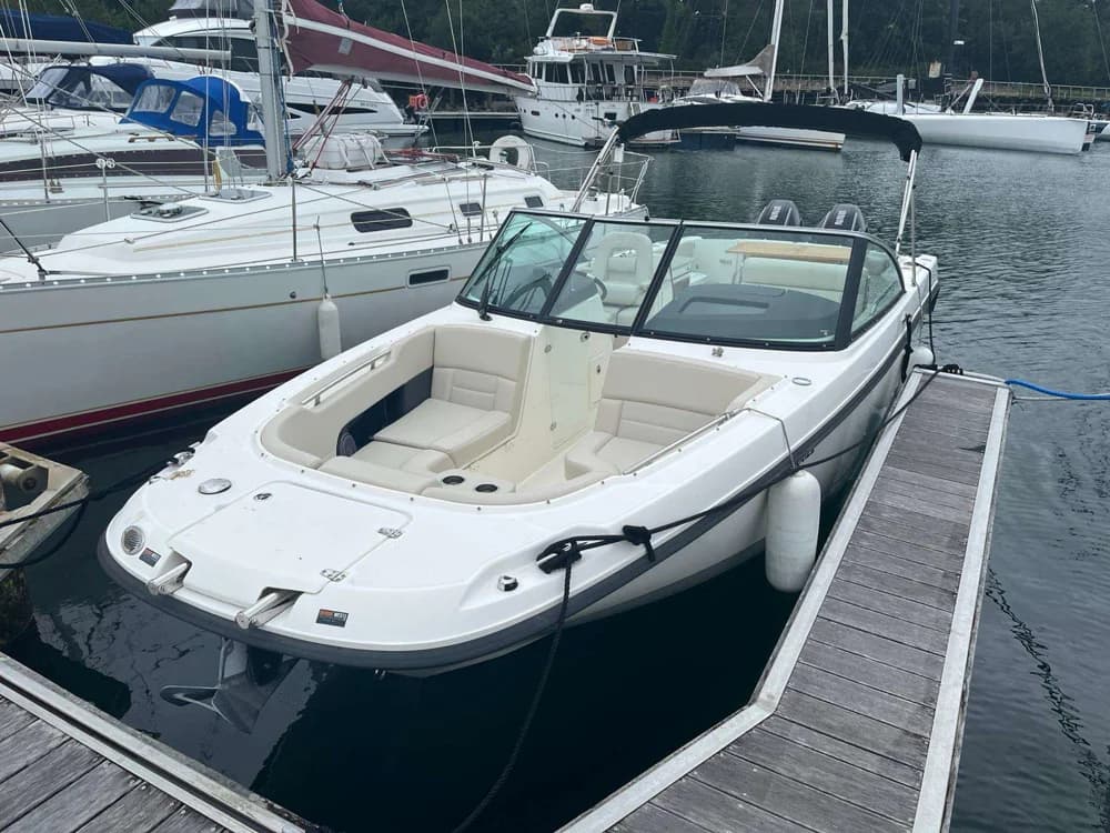BOSTON WHALER VANTAGE 270