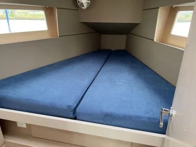 Beneteau Oceanis 35.1 4