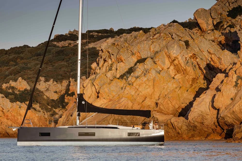 2027 Solaris 40 | 40.6 ft