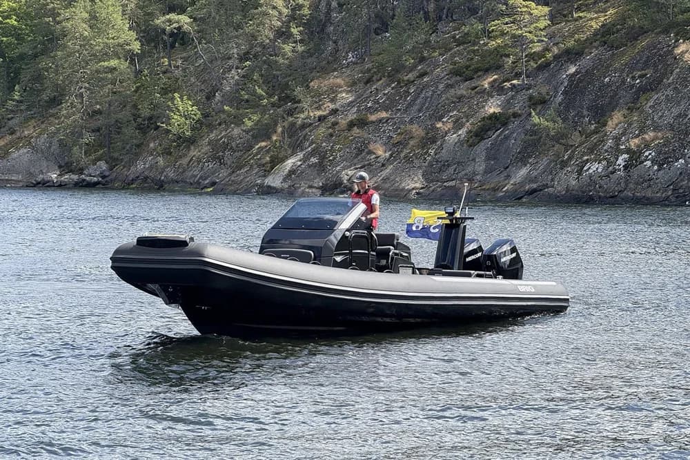 2025 Brig Eagle 10 | 32.8 ft
