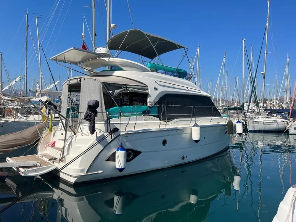 Bavaria E 40 Fly