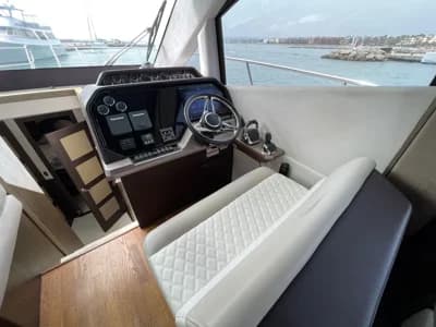 Galeon 510 Skydeck 5