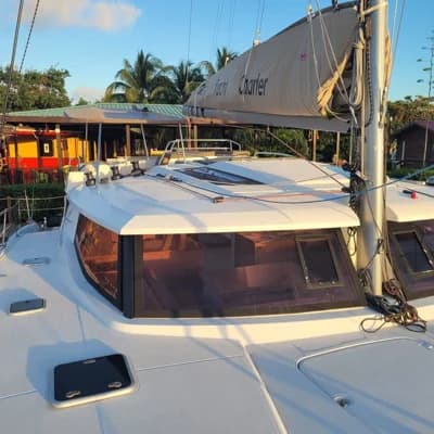 2016 Fountaine Pajot Helia 44 | 43.5 ft 2